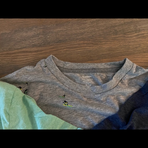 Set of 3 Old Navy Tees - Picture 3 of 5